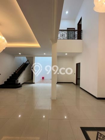 Rumah Mewah LB 280m2 Siap Huni Desain Elegan di Pondok Indah, Jakarta Selatan Rumah Mewah LB 280m2 Siap Huni Desain Elegan di Pondok Indah, Jakarta Selatan