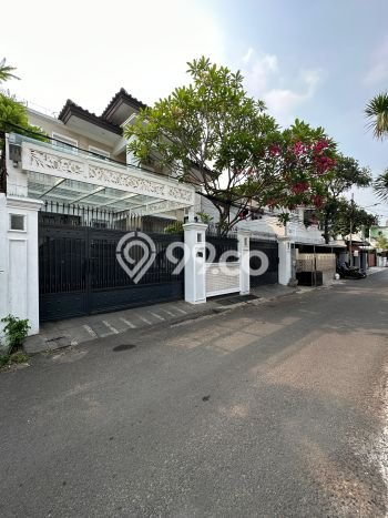 Rumah Lingkungan Asri kawasan Cipete, Jakarta Selatan, Luas 350m2m² Bangunan 500m2m² Rumah Lingkungan Asri kawasan Cipete, Jakarta Selatan, Luas 350m2m² Bangunan 500m2m²