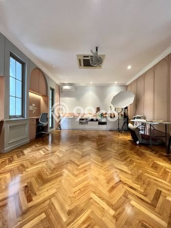 Hunian Mewah LB 696m2 Siap Pakai Desain Elegan di Kemang, Jakarta Selatan Hunian Mewah LB 696m2 Siap Pakai Desain Elegan di Kemang, Jakarta Selatan