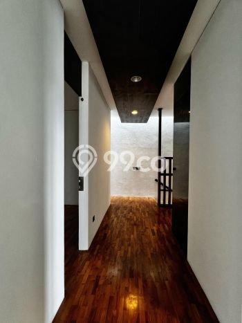 Rumah Elit LB 300m2 Siap Pakai Desain Elegan di Kemang, Jakarta Selatan Rumah Elit LB 300m2 Siap Pakai Desain Elegan di Kemang, Jakarta Selatan