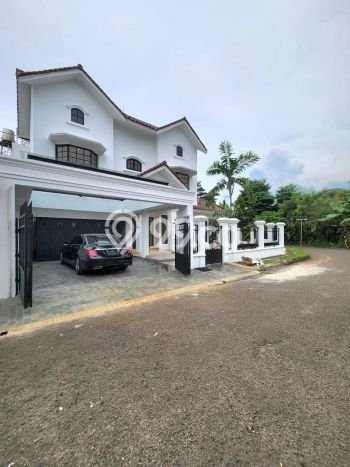 Ready to Use! Premium House LT 446m2 Desain Modern di Lebak Bulus Ready to Use! Premium House LT 446m2 Desain Modern di Lebak Bulus