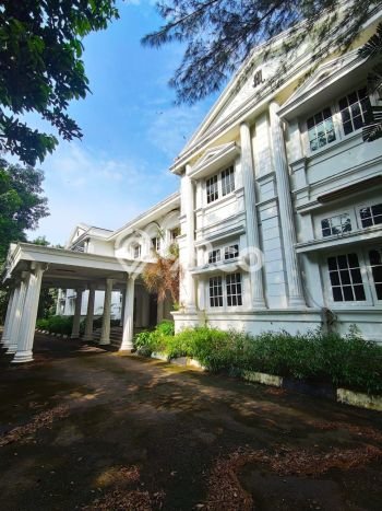 Dijual Rumah Luas Megah Dengan View Eksklusif di Kemang, Jakarta Selatan Dijual Rumah Luas Megah Dengan View Eksklusif di Kemang, Jakarta Selatan