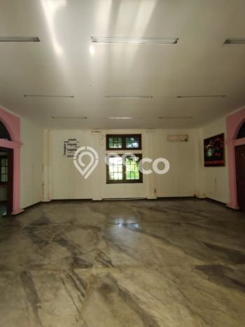Dijual Rumah Luas Megah Dengan View Eksklusif di Kemang, Jakarta Selatan Dijual Rumah Luas Megah Dengan View Eksklusif di Kemang, Jakarta Selatan