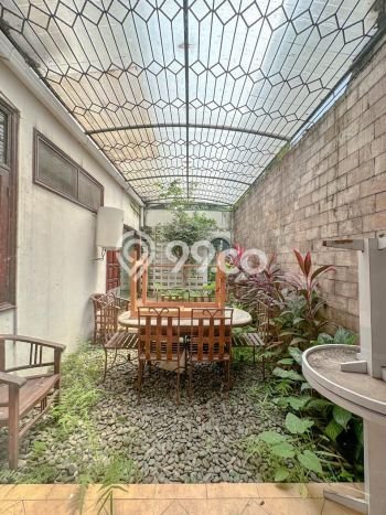 Rumah Minimalis LT 797m² Terawat di Kemang, Dekat Pusat Perbelanjaan, Jakarta Selatan Rumah Minimalis LT 797m² Terawat di Kemang, Dekat Pusat Perbelanjaan, Jakarta Selatan