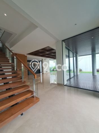 Rumah Bagus di Kemang, Jakarta Selatan, Luas Tanah 515m², Luas Bangunan 510m² Rumah Bagus di Kemang, Jakarta Selatan, Luas Tanah 515m², Luas Bangunan 510m²