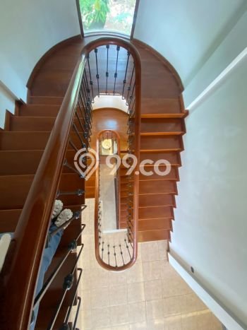 Rumah Eksklusif Dijual LT 690m2 di Cilandak, Jakarta Selatan Rumah Eksklusif Dijual LT 690m2 di Cilandak, Jakarta Selatan