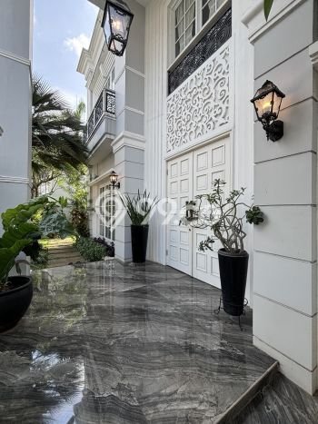 Jual Rumah 5 KT di , Jakarta Selatan - LT 741m2m² Jual Rumah 5 KT di , Jakarta Selatan - LT 741m2m²