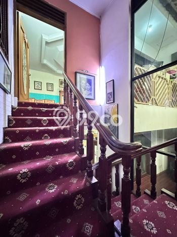 Rumah di Pondok Indah, Jakarta Selatan, LT 438m2m² Bangunan 425m2m² Rumah di Pondok Indah, Jakarta Selatan, LT 438m2m² Bangunan 425m2m²