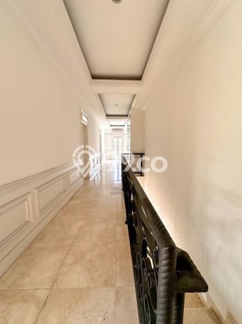Jual Rumah Mewah Elegan Dengan View Cantik di Ampera, Jakarta Selatan Jual Rumah Mewah Elegan Dengan View Cantik di Ampera, Jakarta Selatan