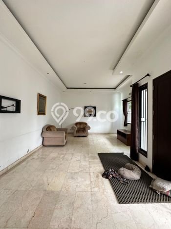 BEST OFFER! Rumah Untuk Investasi di Ragunan, LT 992m2m² Bangunan 600m2m² BEST OFFER! Rumah Untuk Investasi di Ragunan, LT 992m2m² Bangunan 600m2m²