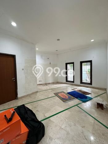 BEST OFFER! Rumah Untuk Investasi di Ragunan, LT 992m2m² Bangunan 600m2m² BEST OFFER! Rumah Untuk Investasi di Ragunan, LT 992m2m² Bangunan 600m2m²