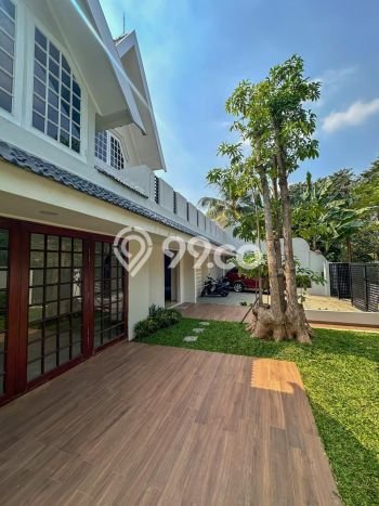 Rumah Elit LB 581m2 Siap Huni Desain Elegan di Simprug, Jakarta Selatan Rumah Elit LB 581m2 Siap Huni Desain Elegan di Simprug, Jakarta Selatan