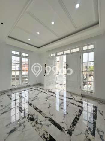 DIJUAL CEPAT! Rumah Asri di Cilandak, Jakarta Selatan, LT 247m2m² LB 450m2m² Bisa Nego! DIJUAL CEPAT! Rumah Asri di Cilandak, Jakarta Selatan, LT 247m2m² LB 450m2m² Bisa Nego!