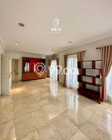 Rumah Luxury Modern Tanpa Renovasi di Pondok Indah Jakarta Selatan Rumah Luxury Modern Tanpa Renovasi di Pondok Indah Jakarta Selatan