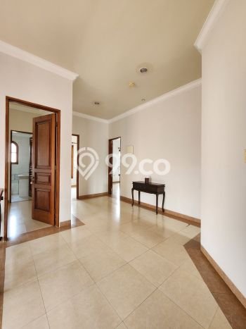 Hunian Bagus Disewakan di Kemang, Jakarta Selatan LT 535m2, LB 450m2 Hunian Bagus Disewakan di Kemang, Jakarta Selatan LT 535m2, LB 450m2