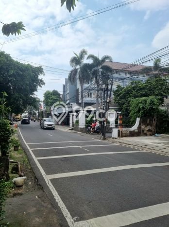 Hunian Mewah LB 300m2 Siap Pakai Desain Elegan di Cipete, Jakarta Selatan Hunian Mewah LB 300m2 Siap Pakai Desain Elegan di Cipete, Jakarta Selatan