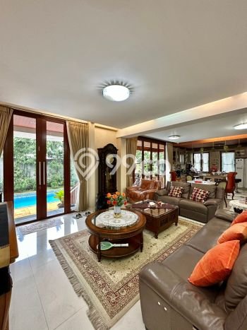 Kesempatan Investasi di Pusat Kota Cilandak, Jakarta Selatan - 5 Kamar Tidur Kesempatan Investasi di Pusat Kota Cilandak, Jakarta Selatan - 5 Kamar Tidur