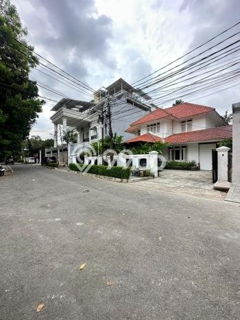 Dijual Hunian Mewah dengan Fasilitas Sekitar Komplit di Menteng, Jakarta Pusat Dijual Hunian Mewah dengan Fasilitas Sekitar Komplit di Menteng, Jakarta Pusat