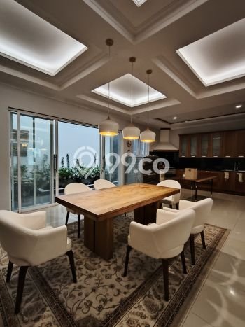 Hunian Elit LB 420m2 Siap Pakai Desain Elegan di Pondok Indah, Jakarta Selatan Hunian Elit LB 420m2 Siap Pakai Desain Elegan di Pondok Indah, Jakarta Selatan