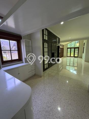 Rumah Elit Modern Siap Huni di Pondok Indah Jakarta Selatan Rumah Elit Modern Siap Huni di Pondok Indah Jakarta Selatan