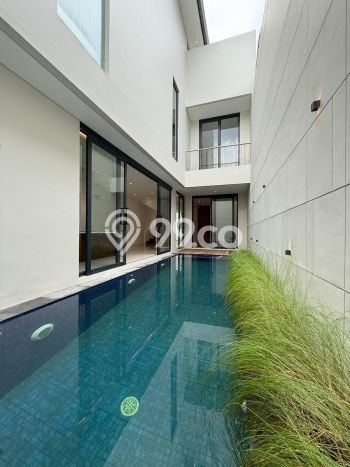 Jual Rumah Luas Megah Dengan View Eksklusif di Kemang, Jakarta Selatan Jual Rumah Luas Megah Dengan View Eksklusif di Kemang, Jakarta Selatan