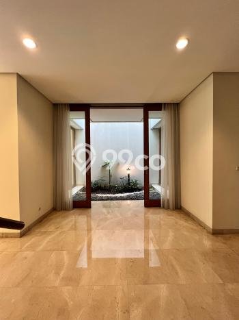 Rumah Mewah LB 550m2 Siap Pakai Desain Elegan di Kemang, Jakarta Selatan Rumah Mewah LB 550m2 Siap Pakai Desain Elegan di Kemang, Jakarta Selatan
