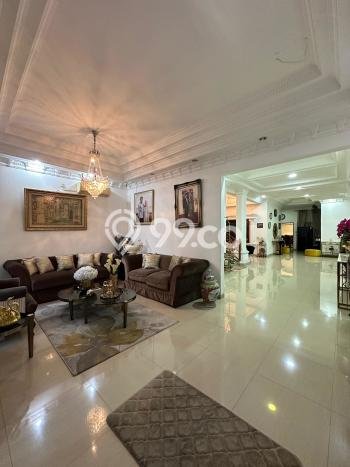 Siap Huni Hunian Elit 8 Kamar di Kebon Jeruk Dekat ke Mana Pun Siap Huni Hunian Elit 8 Kamar di Kebon Jeruk Dekat ke Mana Pun