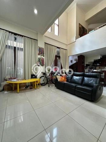 Ready to Use! Luxury House LT 170m2 Desain Elegan di Pondok Indah Ready to Use! Luxury House LT 170m2 Desain Elegan di Pondok Indah