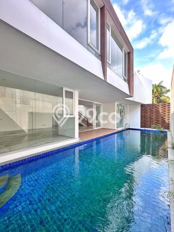 Rumah Elit LB 603m2 Siap Huni Desain Elegan di Pondok Indah, Jakarta Selatan Rumah Elit LB 603m2 Siap Huni Desain Elegan di Pondok Indah, Jakarta Selatan