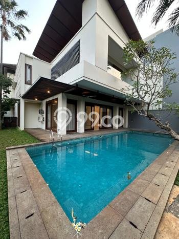 Rumah Elit Modern Tanpa Renovasi di Pondok Indah Jakarta Selatan Rumah Elit Modern Tanpa Renovasi di Pondok Indah Jakarta Selatan