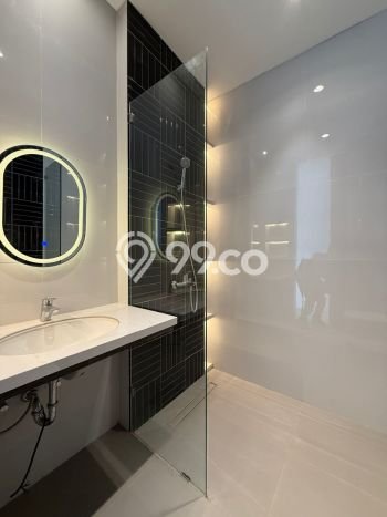 Jual Rumah Luas Megah Dengan View Eksklusif di Kemang, Jakarta Selatan Jual Rumah Luas Megah Dengan View Eksklusif di Kemang, Jakarta Selatan