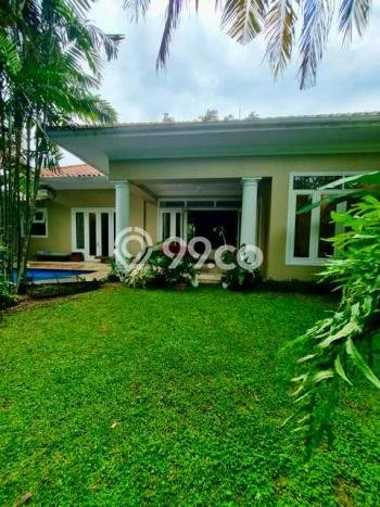 SIAP HUNI! Rumah Strategis area Kemang, Luas 700m² Bangunan 450m² SIAP HUNI! Rumah Strategis area Kemang, Luas 700m² Bangunan 450m²