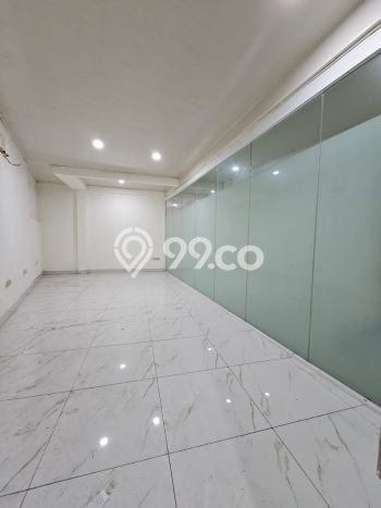 LOKASI STRATEGIS! Ruko di , Luas 600m2m², Akses Strategis LOKASI STRATEGIS! Ruko di , Luas 600m2m², Akses Strategis