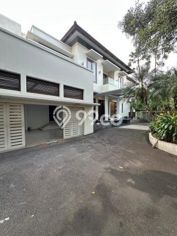 Rumah Elit Modern Tanpa Renovasi di Pondok Indah Jakarta Selatan Rumah Elit Modern Tanpa Renovasi di Pondok Indah Jakarta Selatan