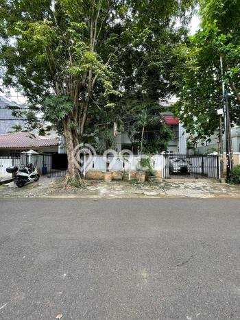 PROMO SPESIAL! Rumah Siap Huni di Senopati, Luas 330m2m² Bangunan 400m2m² PROMO SPESIAL! Rumah Siap Huni di Senopati, Luas 330m2m² Bangunan 400m2m²