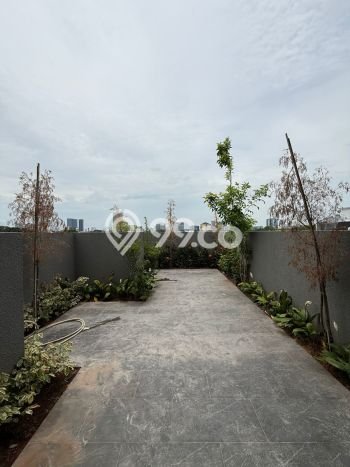 For Sale! Luxury House LT 370m2 Desain Elegan di Senopati For Sale! Luxury House LT 370m2 Desain Elegan di Senopati