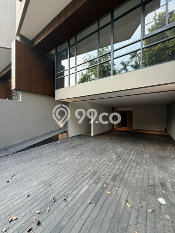 Rumah Mewah LB 385m2 Siap Huni Desain Elegan di Cipete, Jakarta Selatan Rumah Mewah LB 385m2 Siap Huni Desain Elegan di Cipete, Jakarta Selatan