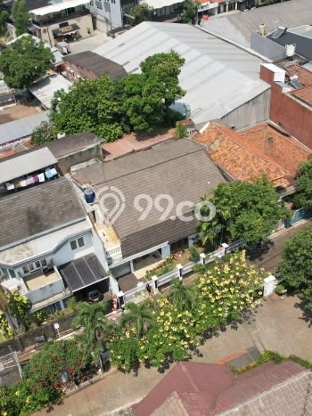 Siap Huni Rumah Minimalis & Modern LB 240m2 di Kemang Siap Huni Rumah Minimalis & Modern LB 240m2 di Kemang