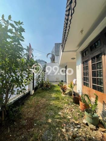 Siap Huni Rumah Minimalis & Modern LB 240m2 di Kemang Siap Huni Rumah Minimalis & Modern LB 240m2 di Kemang
