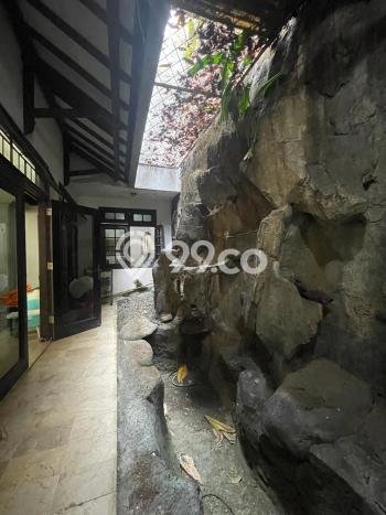 Siap Huni Rumah Minimalis & Modern LB 240m2 di Kemang Siap Huni Rumah Minimalis & Modern LB 240m2 di Kemang