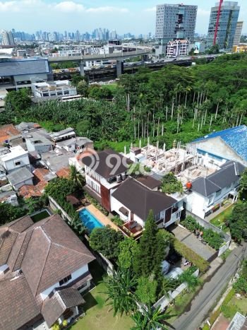 Kesempatan Investasi di Pusat Kota Cilandak, Jakarta Selatan - 5 Kamar Tidur Kesempatan Investasi di Pusat Kota Cilandak, Jakarta Selatan - 5 Kamar Tidur