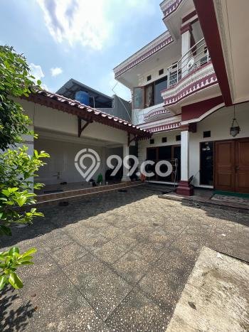 Siap Huni Hunian Elit 8 Kamar di Kebon Jeruk Dekat ke Mana Pun Siap Huni Hunian Elit 8 Kamar di Kebon Jeruk Dekat ke Mana Pun