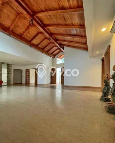 Hunian Elit LB 500m2 Siap Pakai Desain Elegan di Kemang, Jakarta Selatan Hunian Elit LB 500m2 Siap Pakai Desain Elegan di Kemang, Jakarta Selatan
