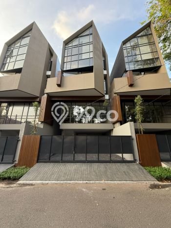 Rumah Mewah LB 385m2 Siap Huni Desain Elegan di Cipete, Jakarta Selatan Rumah Mewah LB 385m2 Siap Huni Desain Elegan di Cipete, Jakarta Selatan