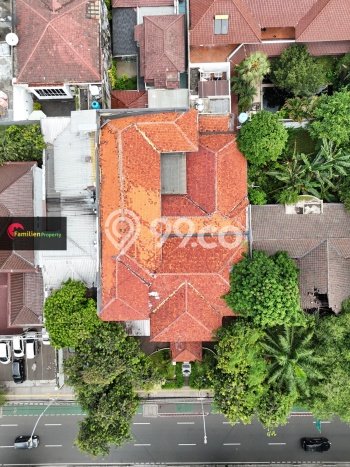 Rumah Nyaman dengan Luas Bangunan 1200m² di Lokasi Menteng, Jakarta Pusat Rumah Nyaman dengan Luas Bangunan 1200m² di Lokasi Menteng, Jakarta Pusat