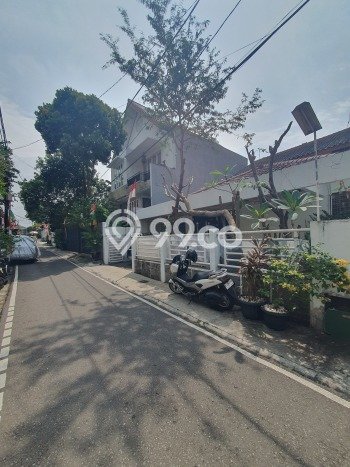 Rumah LT 220m2m² di Kebayoran Baru, Akses Kebayoran Baru, Jakarta Selatan, Jakarta Selatan Rumah LT 220m2m² di Kebayoran Baru, Akses Kebayoran Baru, Jakarta Selatan, Jakarta Selatan