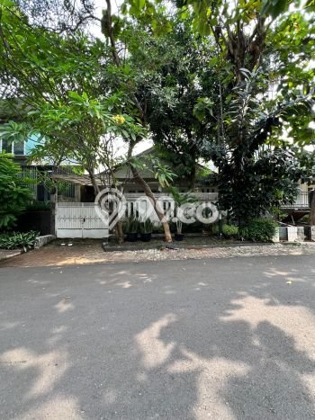 Siap Huni Rumah Mewah 4 Kamar di Kebayoran Baru Dekat ke Mana Pun Siap Huni Rumah Mewah 4 Kamar di Kebayoran Baru Dekat ke Mana Pun