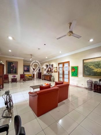 For Sale! Premium House LT 2002m2 Desain Elegan di Kemang For Sale! Premium House LT 2002m2 Desain Elegan di Kemang