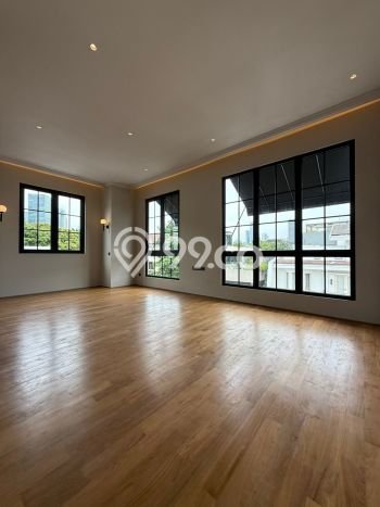 For Sale! Luxury House LT 370m2 Desain Elegan di Senopati For Sale! Luxury House LT 370m2 Desain Elegan di Senopati