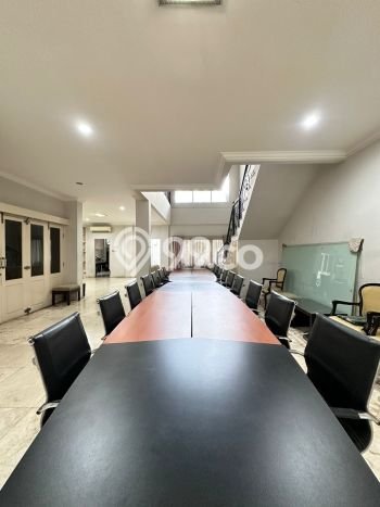 Hunian Eksklusif Dijual LT 325m2 di Kebayoran Baru, Jakarta Selatan Hunian Eksklusif Dijual LT 325m2 di Kebayoran Baru, Jakarta Selatan